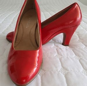 Patent leather red pumps